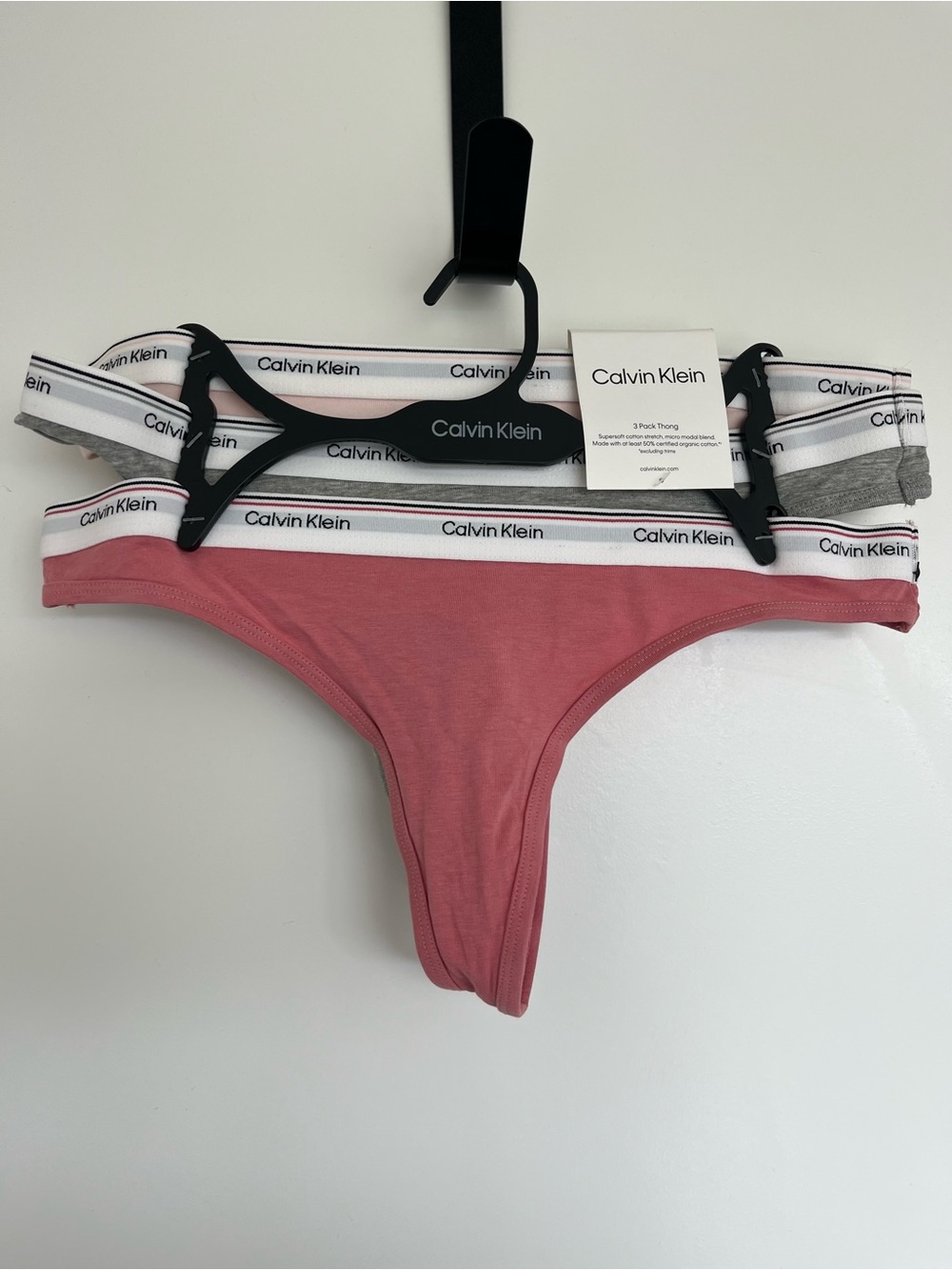 Calvin Klein Women’s 3-Pack Thong Set NWT